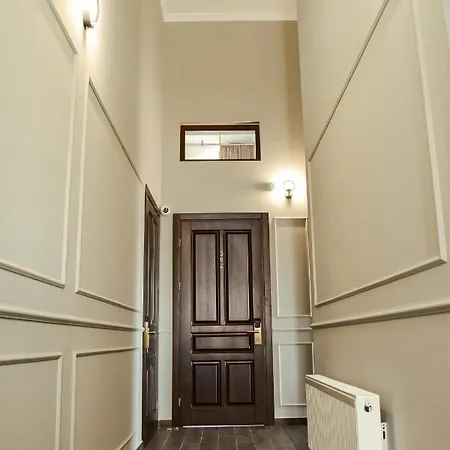 Alfredo Hotel *