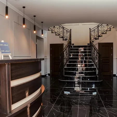 Hotel Alfredo *
